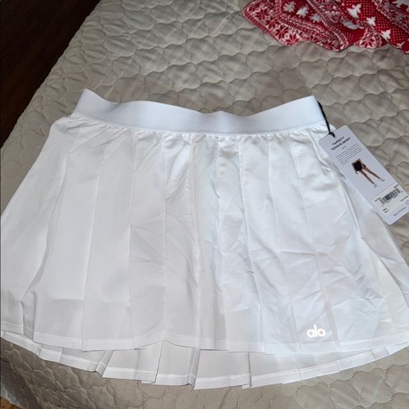 Alo skirt - Picture 1 of 4